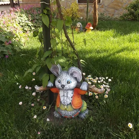 къща речен шепот 칼로페르