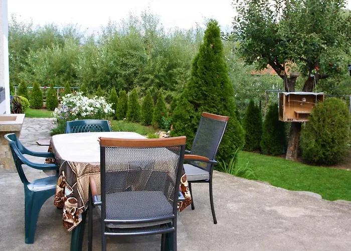 къща речен шепот